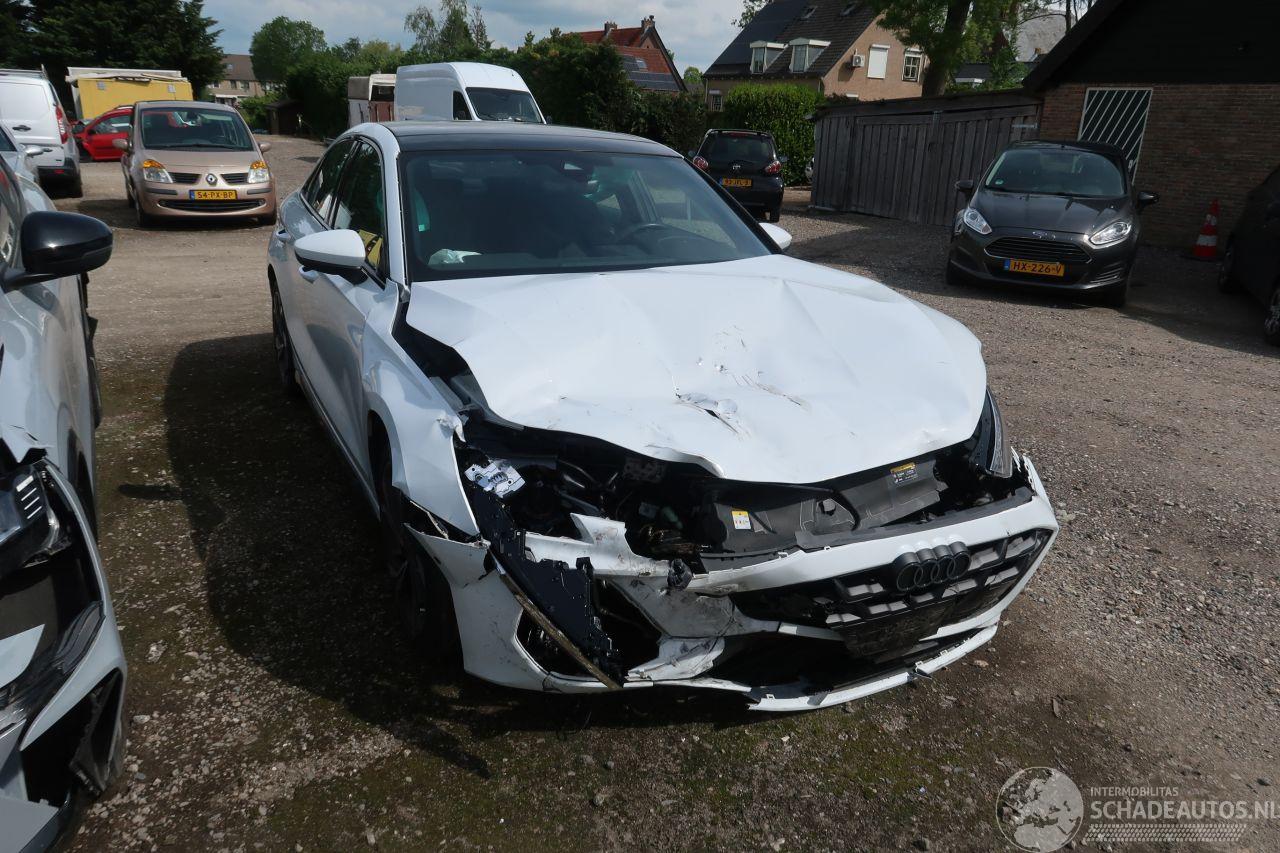 Audi A3 Audi A3 LIMOUSINE 30 TFSI S edition