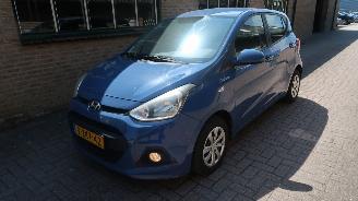 krockskadad bil auto Hyundai  Hyundai i10 1.0i Go! 2015/1