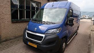 damaged commercial vehicles Peugeot Boxer Peugeot Boxer 2.2 BlueHDi 120 L2H2 3.3t 2023/10