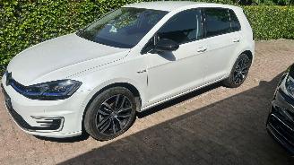 krockskadad bil auto Volkswagen e-Golf E-DITION 2020/4
