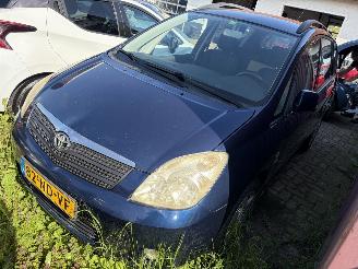 Schadeauto Toyota Corolla-verso  2003/8