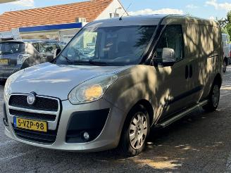 uszkodzony samochody osobowe Fiat Doblo CARGO 1.6 MULTIJET SX MAXI. AIRCO 2012/11