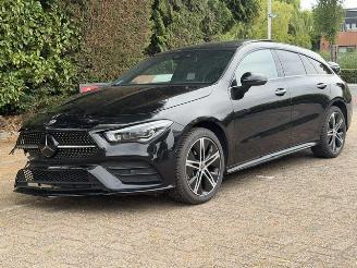 Unfallwagen Mercedes Cla-klasse SHOOTING BREAK 250e AMG LINE. PANO | HUD | FULL OPTIONS | SCHROEFSCHADE ! 2023/5