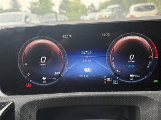 Mercedes Cla-klasse SHOOTING BREAK 250e AMG LINE. PANO | HUD | FULL OPTIONS | SCHROEFSCHADE ! picture 16