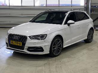 Schadeauto Audi A3 SPORTBACK E-TRON 2015/12
