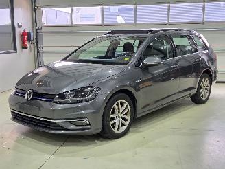 Coche accidentado Volkswagen Golf PANO ACC 2017/8