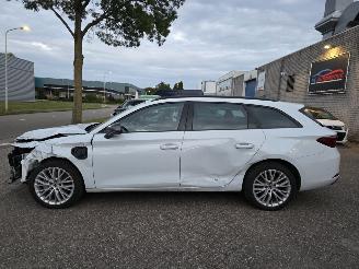 Seat Leon 1.4 eTSI FR Sportstourer Hybride Alcantara Keyless Memory Led Navi Camera Leder 27 gr.! picture 2