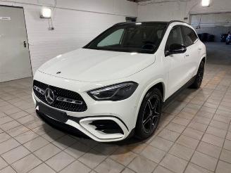 skadebil auto Mercedes GLA 180 AMG Line PANO/AHK/KAM/NAVI 2025/9