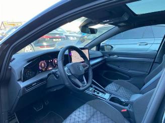 Volkswagen Golf 1.5 eTSI R-Line PANO/KAM/NAVI picture 12