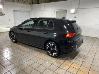 Volkswagen Golf 1.5 eTSI R-Line PANO/KAM/NAVI picture 2
