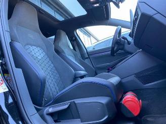 Volkswagen Golf 1.5 eTSI R-Line PANO/KAM/NAVI picture 17