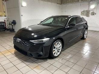 Voiture accidenté Audi A5 Avant TFSI e-hybrid quattro 220 kW KAM/NAVI 2025/12
