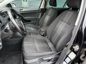 Volkswagen Golf 1.4 TSI Lounge Pano Stoelverwarming Cruise Carplay picture 27