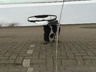 Volkswagen Golf 1.4 TSI Lounge Pano Stoelverwarming Cruise Carplay picture 17