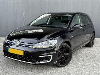 Vaurioauto  passenger cars Volkswagen e-Golf E-Golf | ACC | CLIMA | CAMERA | DCC | NAP | 2020/5