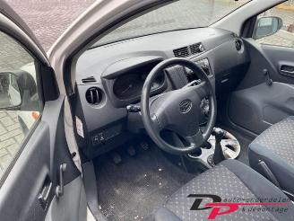 Daihatsu Cuore Cuore (L251/271/276), Hatchback, 2003 1.0 12V DVVT picture 8