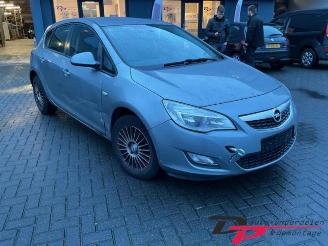 Opel Astra Astra J (PC6/PD6/PE6/PF6), Hatchback 5-drs, 2009 / 2015 1.4 16V ecoFLEX picture 3