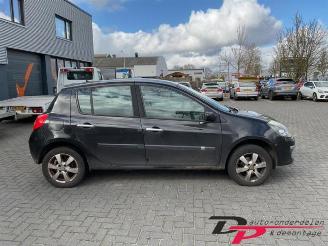 Renault Clio Clio III (BR/CR), Hatchback, 2005 / 2014 1.6 16V picture 4