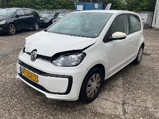 Schadeauto Volkswagen Up! Airco 2017/1