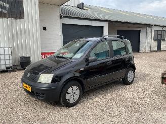 damaged passenger cars Fiat Panda  2005/1