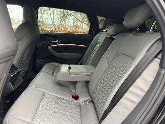 Audi E-tron Audi E-tron 55 Quattro S line Leder Trekhaak Camera VOL ! picture 23