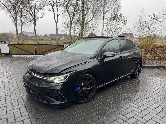 krockskadad bil auto Volkswagen Golf Volkswagen Golf 8 R TSI Performance 4Motion PANO AKRAPOVIC! 2024/2