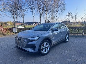 skadebil auto Audi Q4 Audi Q4 e-tron 45 e-tron S-Line Camera HUD Rijdbaar! 2024/7