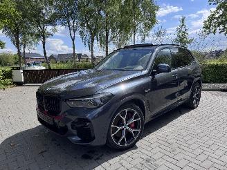 Coche accidentado BMW X5 BMW X5 xDrive 45e MSport PANO Sport Stoelen Trekhaak Laser light 360view VOL 2022/1