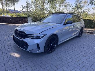 BMW 3-serie BMW 330e Touring M Sport PANORAMA HUD AHK Nardogrey VOL VOL picture 24