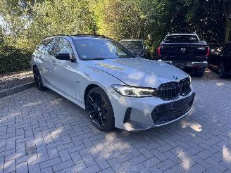 BMW 3-serie BMW 330e Touring M Sport PANORAMA HUD AHK Nardogrey VOL VOL picture 19