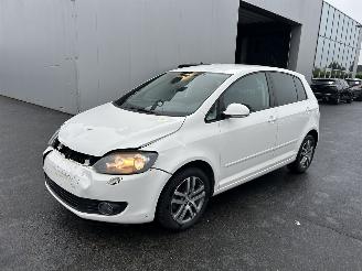 krockskadad bil auto Volkswagen Golf plus  2010/4