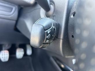 Peugeot 2008  picture 16