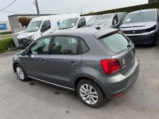 skadebil auto Volkswagen Polo AUTOMAAT 2015/4