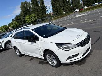Coche accidentado Opel Astra  2017/1