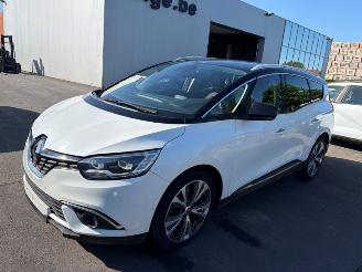Damaged car Renault Scenic GRAND AUTOMAAT 7 SEATS 2017/2