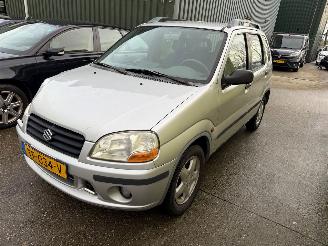 krockskadad bil auto Suzuki Ignis 1.3 16v GS Automaat 2001/10