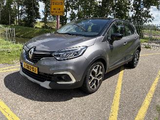 damaged passenger cars Renault Captur 1.3 TCe Intens 2019/10