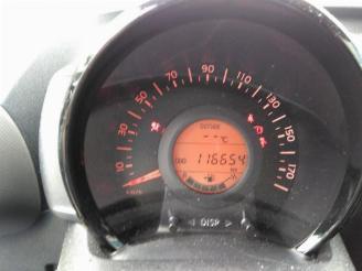 Peugeot 108 108, Hatchback, 2014 1.0 12V VVT-i picture 19