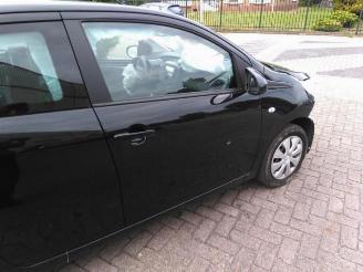 Peugeot 108 108, Hatchback, 2014 1.0 12V VVT-i picture 8