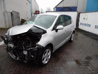Démontage voiture Renault Scenic Scenic III (JZ), MPV, 2009 / 2016 1.5 dCi 110 2010/9