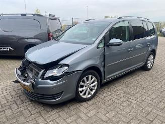 uszkodzony samochody osobowe Volkswagen Touran 1.4 TSI 6 bak 2009/9