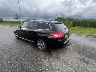 Peugeot 308 1.2 PureTech Blue Lease Executive  PANORAMADAK picture 3