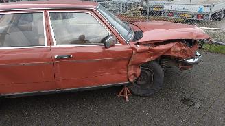 Mercedes 200-280 diesel 200 d loopt super!! picture 7