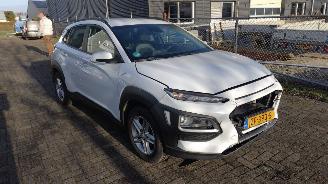  Hyundai Kona 1.0T GDI Comfort Lichte voorschade Prachtige auto! 2019/1