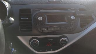 Kia Picanto 1.0 First Edition Super nette auto Led verlichting picture 13