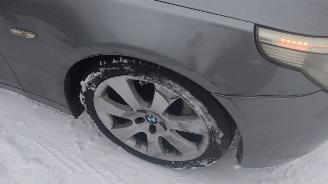 BMW 5-serie 530i executive ,rijdt goed ,gebruikersschade! picture 9
