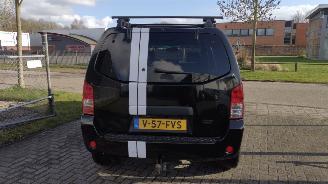 Nissan Path-finder 2.5 DCI BAD ASS Edition Grijs kenteken Nieuwe APK!! picture 5