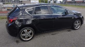 Opel Astra 1.4 Turbo Sport Cosmo Leuke auto motor loopt auto rijdt! picture 7