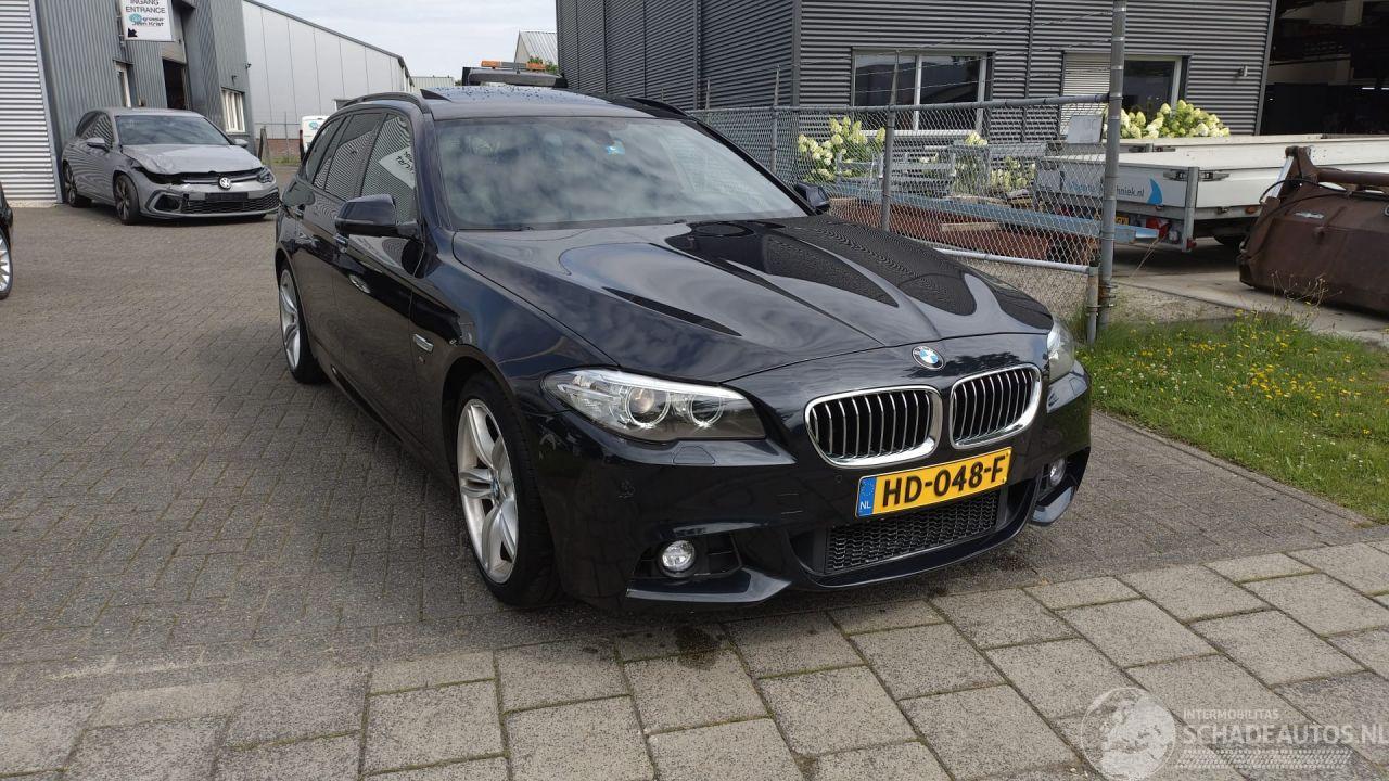 BMW 5-serie Touring 520i High Executive M-sport Leer Pano supermooie auto