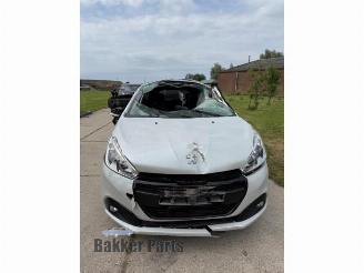 Uttjänta bilar auto Peugeot 208 208 I (CA/CC/CK/CL), Hatchback, 2012 / 2019 1.2 12V e-THP PureTech 110 2017